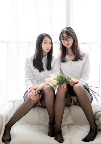 裸体在线_超清免费在线观看