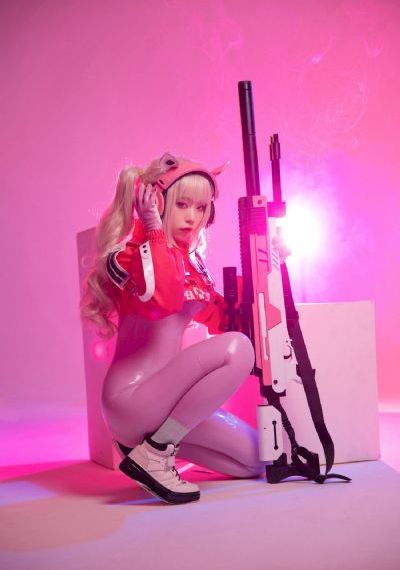 阁楼里的情人无删减版_BD国语免费观看