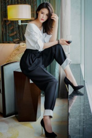 《制服的诱惑》朱茵_BD视频大全