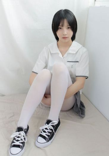 《下女》韩国在线观看_蓝光原盘在线观看